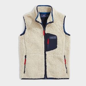 Boys vineyard vines Sherpa vest size xl 18